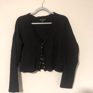 NWOT black snap button crop top